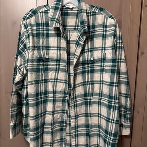 Old Navy Women’s The Boyfriend Shirt Plaid in Green and Cream